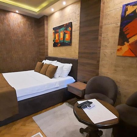 Stan Na Dan Apartman D Lux Jacuzzi ครากูเยวัตส์ ภายนอก รูปภาพ