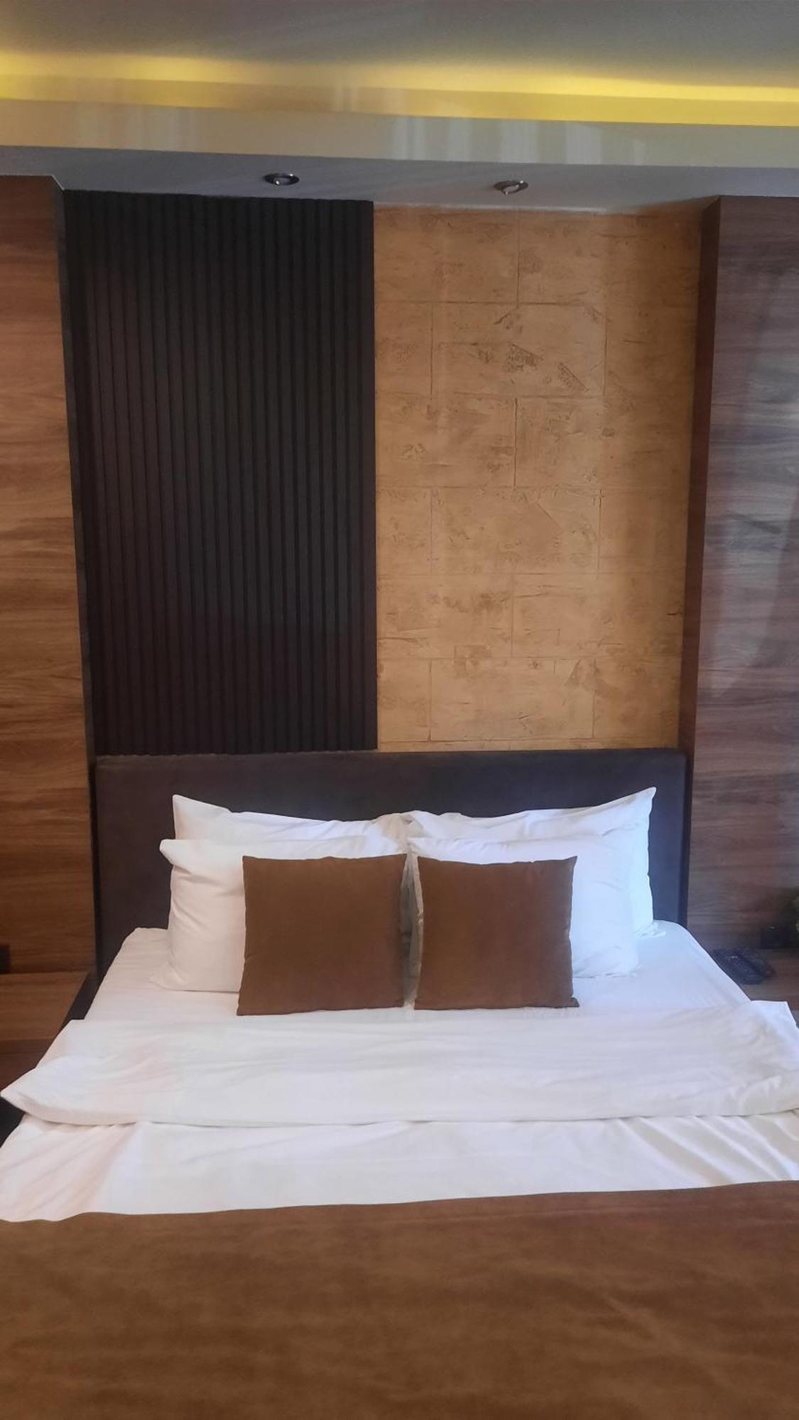 Stan Na Dan Apartman D Lux Jacuzzi ครากูเยวัตส์ ภายนอก รูปภาพ