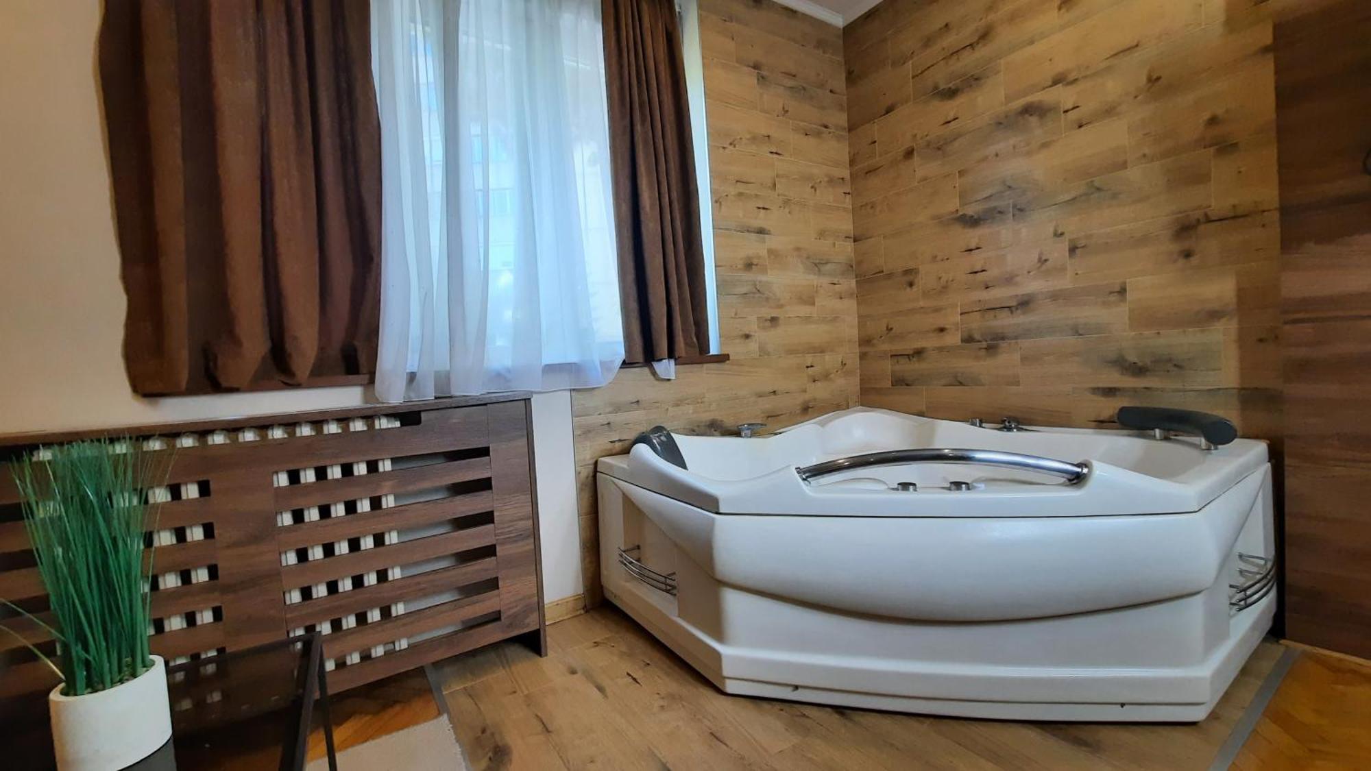 Stan Na Dan Apartman D Lux Jacuzzi ครากูเยวัตส์ ภายนอก รูปภาพ