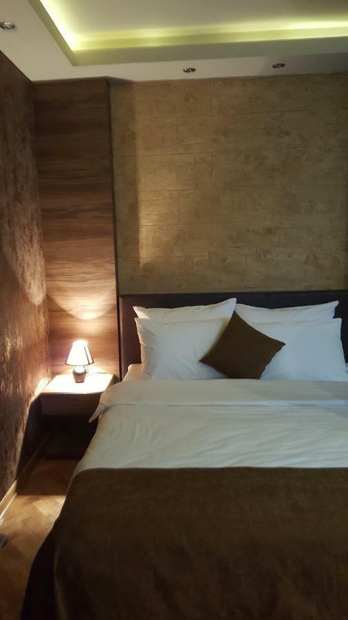 Stan Na Dan Apartman D Lux Jacuzzi ครากูเยวัตส์ ภายนอก รูปภาพ