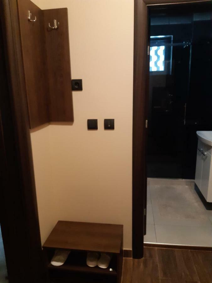 Stan Na Dan Apartman D Lux Jacuzzi ครากูเยวัตส์ ภายนอก รูปภาพ